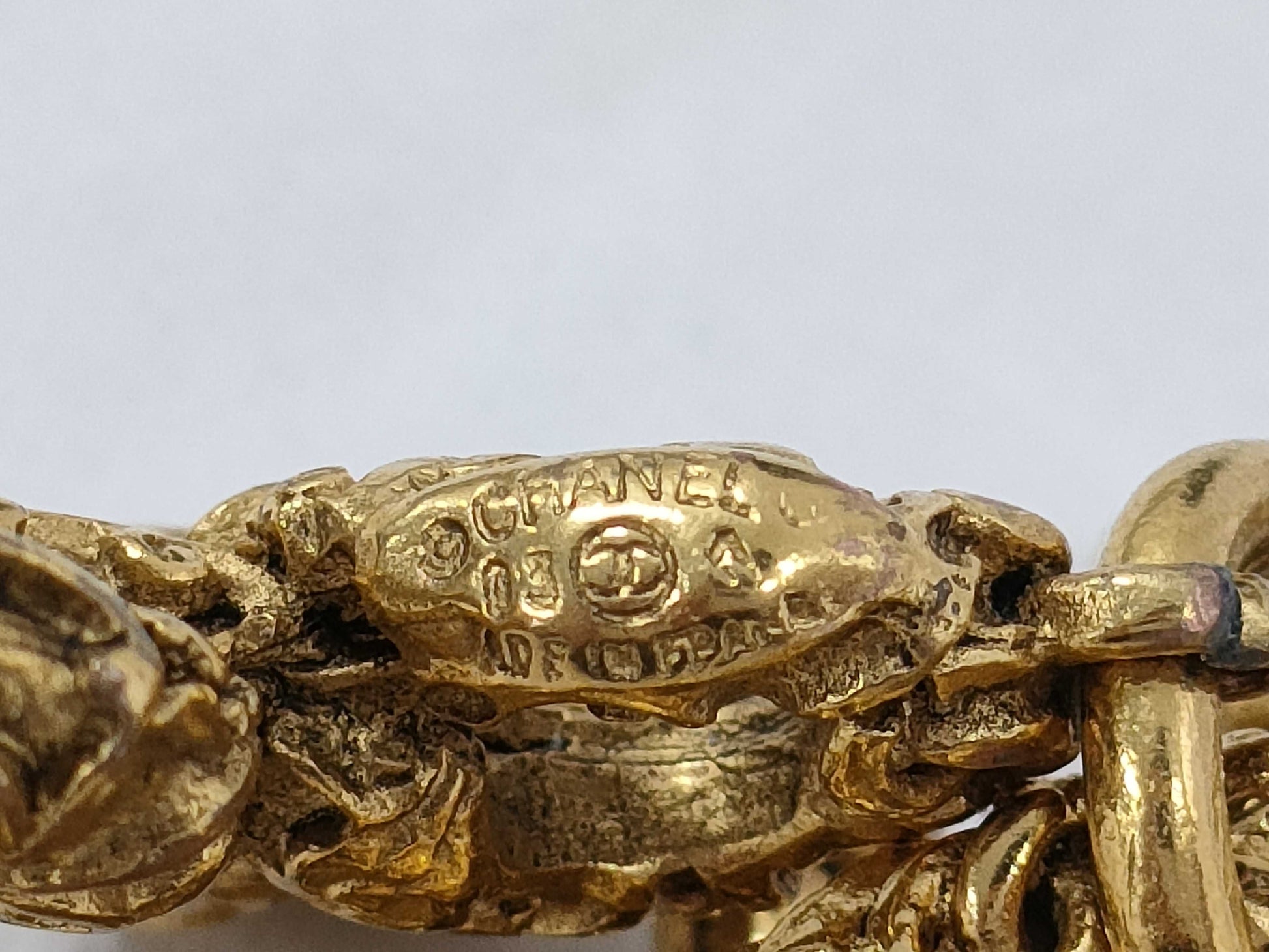 CHANEL CHANEL Lava Coco Mark Bracelet 93A Gold Bracelet/Bangle