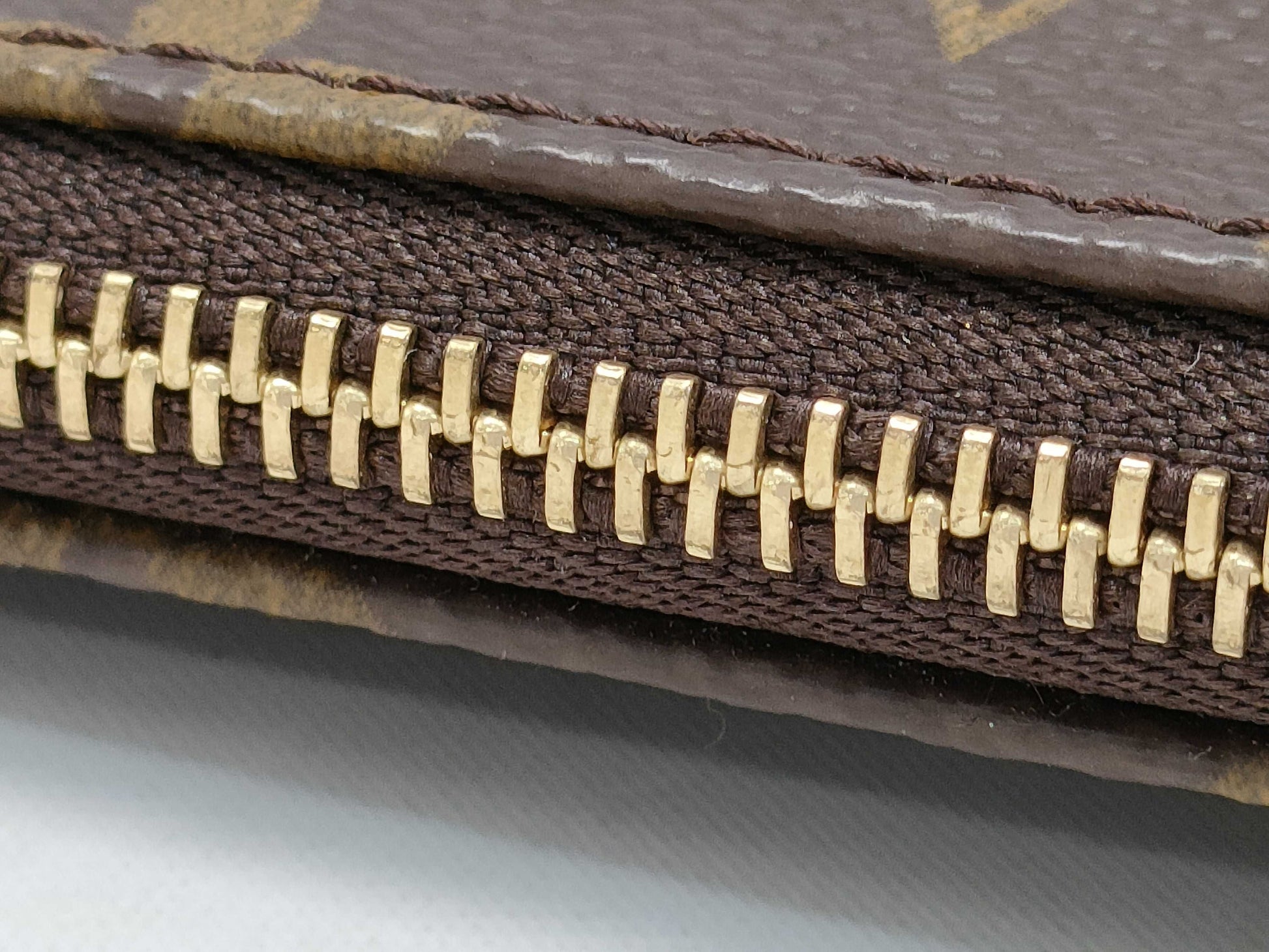 LOUIS VUITTON Damier Louis Vuitton Monogram Accessory Pouch