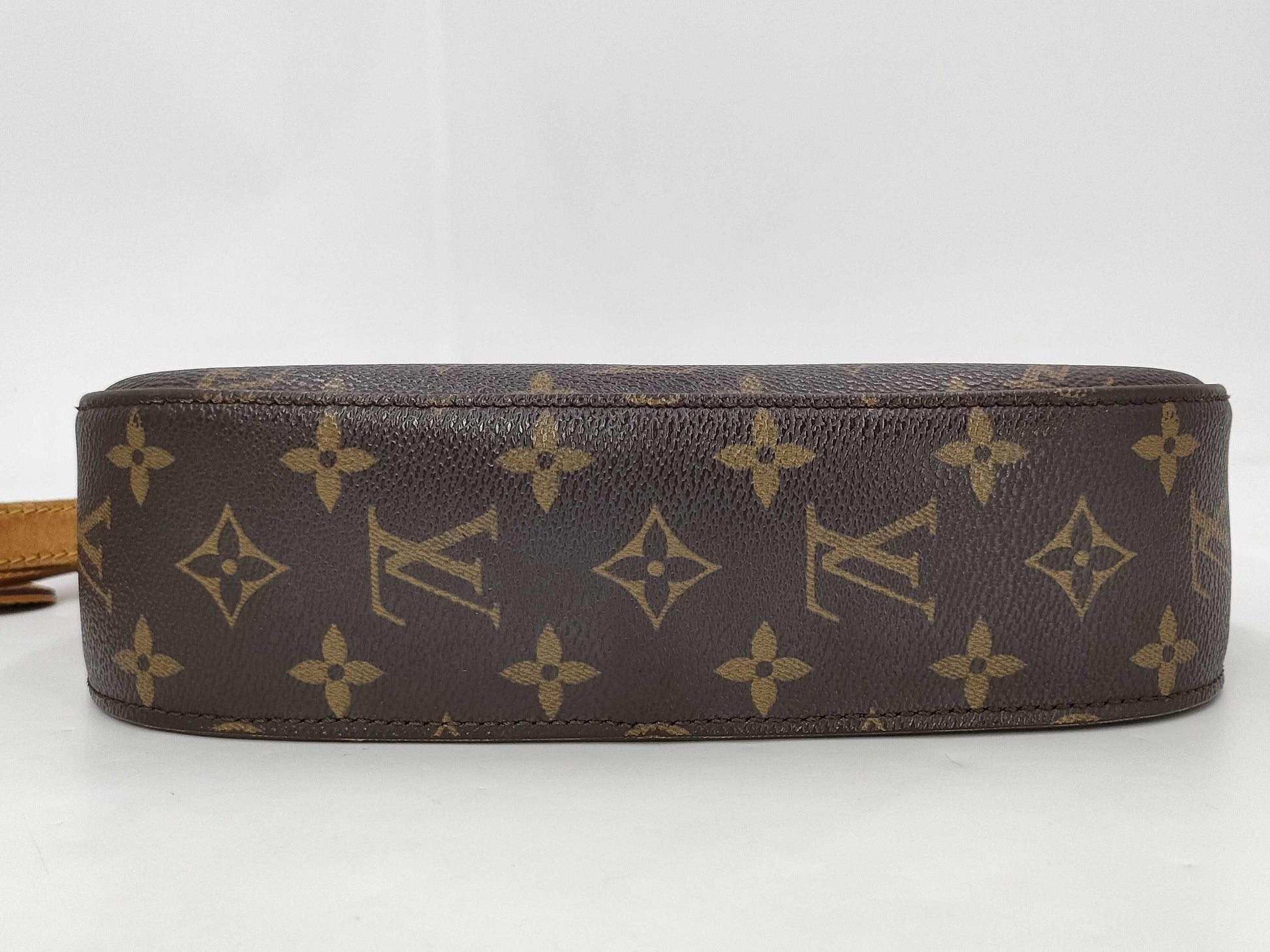 LOUIS VUITTON Monogram Saint-Cloud Shoulder Bag