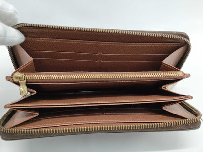 LOUIS VUITTON Louis Vuitton Monogram Wallet
