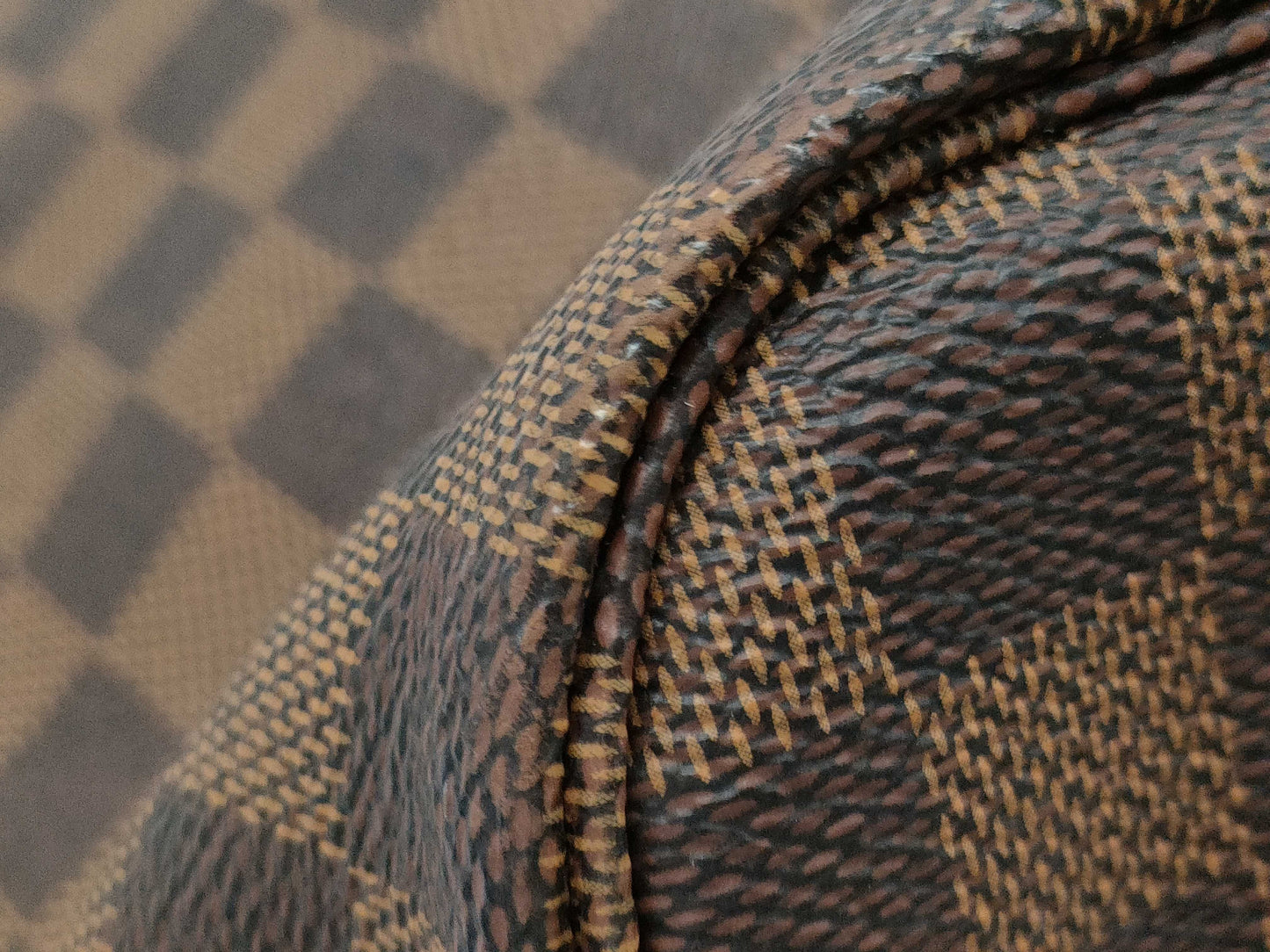 LOUIS VUITTON Damier Neverfull MM Tote Bag with Pouch