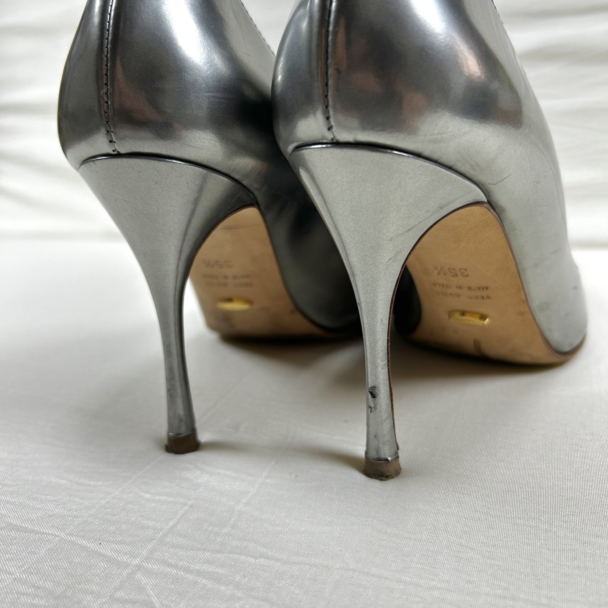 Sergio Rossi pointed toe metallic stiletto pumps, size 35 1/2
