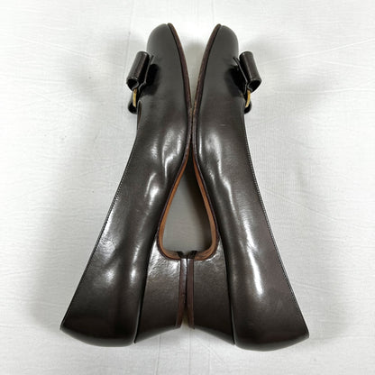 Salvatore Ferragamo Metallic Greige Vara Ribbon Low Heel 6 1/2B Pumps