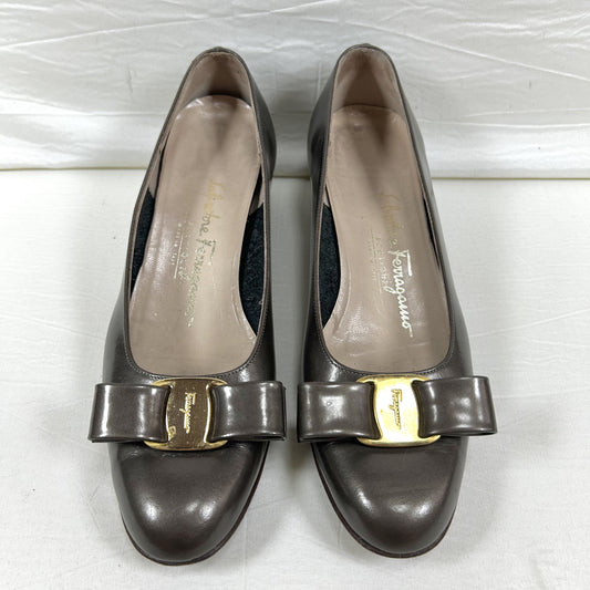 Salvatore Ferragamo Metallic Greige Vara Ribbon Low Heel 6 1/2B Pumps