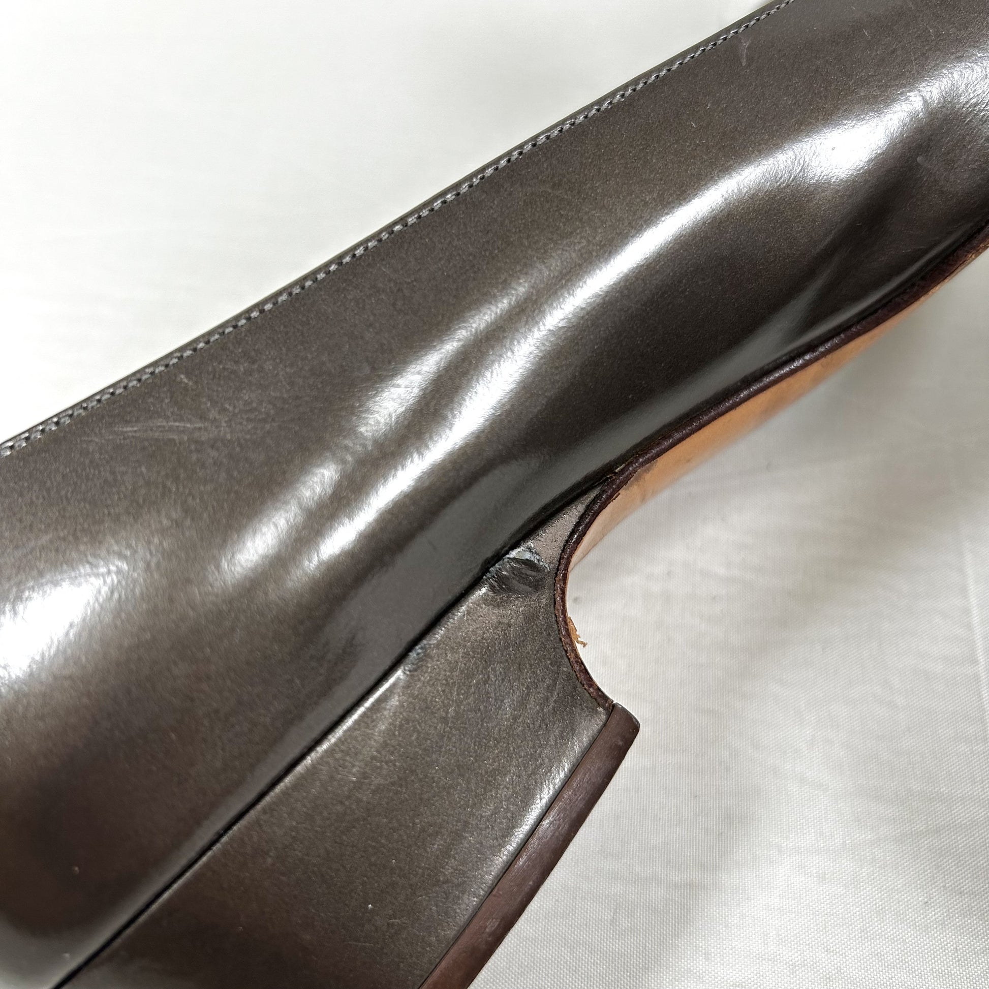Salvatore Ferragamo Metallic Greige Vara Ribbon Low Heel 6 1/2B Pumps