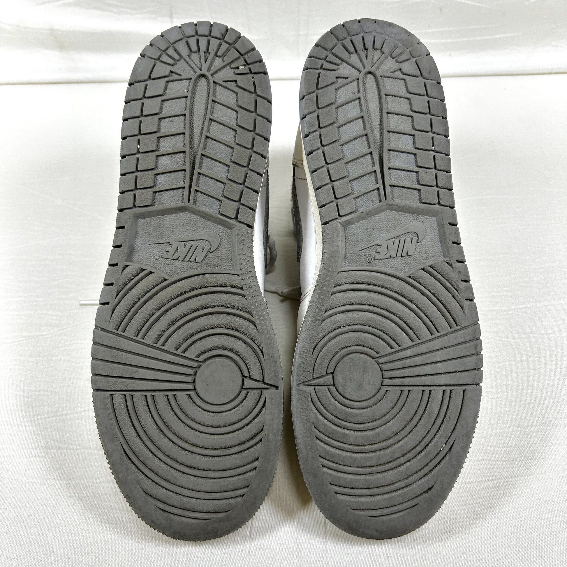 Nike Air Jordan 1 Mid 25cm Sneakers