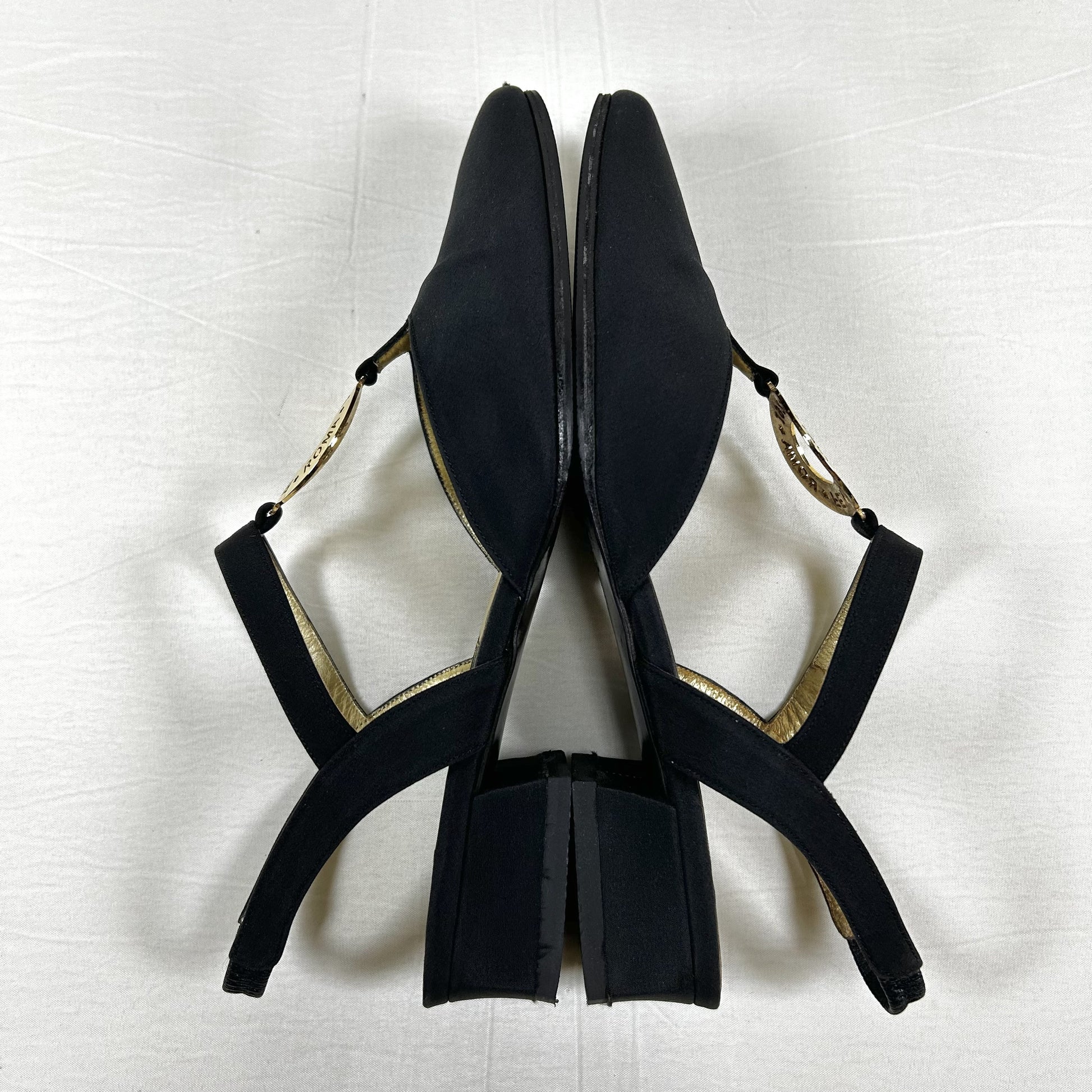 FENDI Medallion-embellished slingback pumps, size 36 1/2