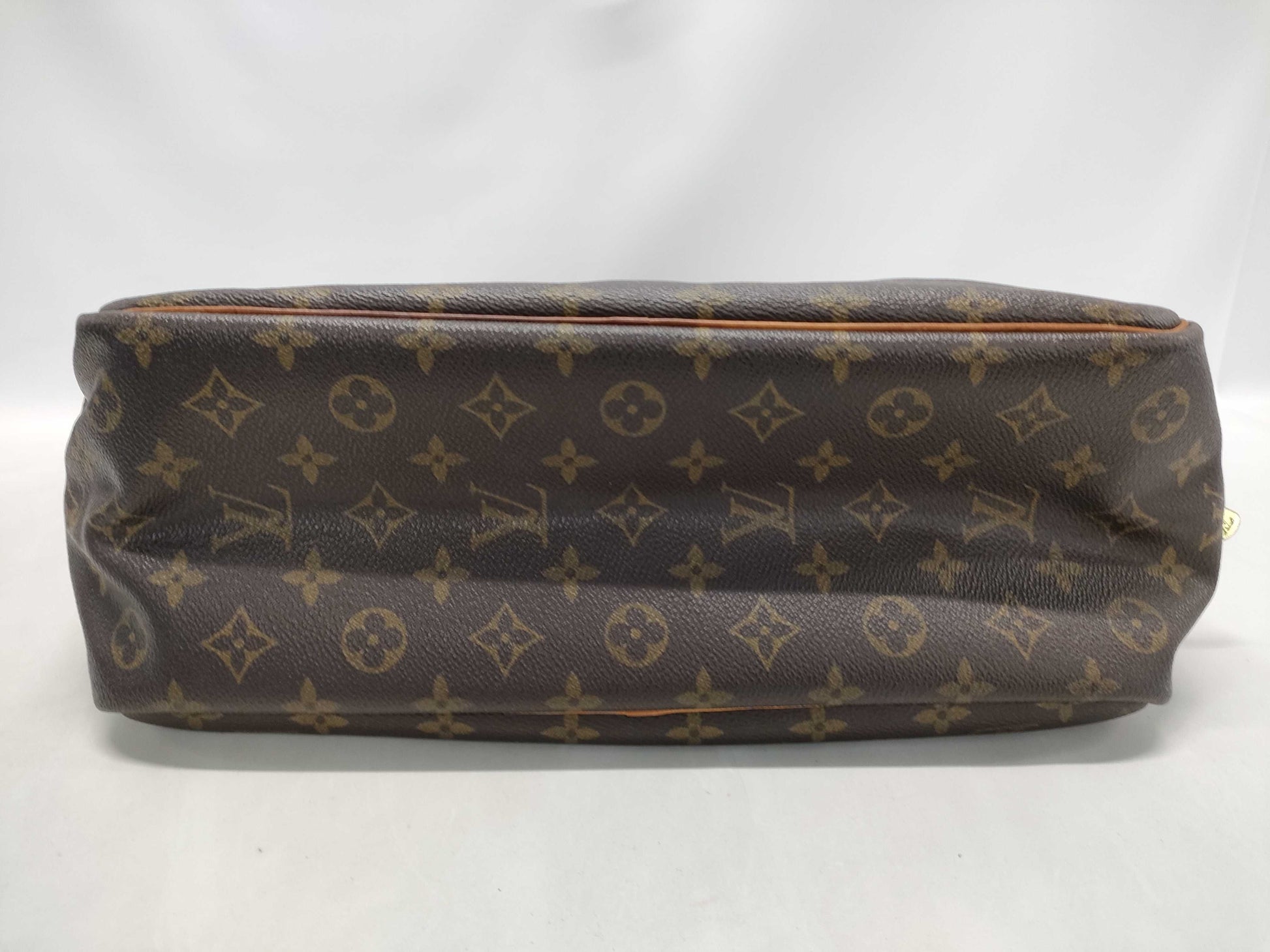 LOUIS VUITTON Louis Vuitton Monogram Brand Bag Deauville Handbag VI1922 Bag