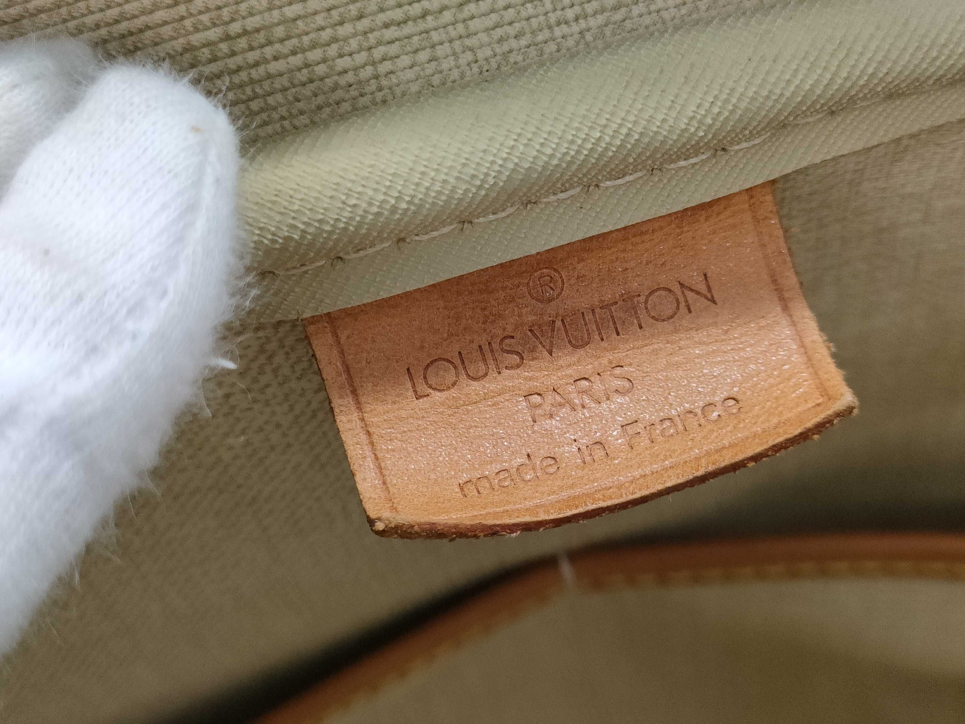 LOUIS VUITTON Louis Vuitton Monogram Deauville Handbag 