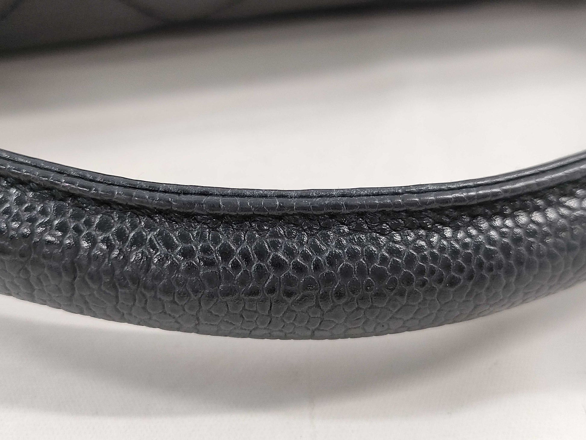 CHANEL Caviar Skin Brand Handbag 73066 Handbag