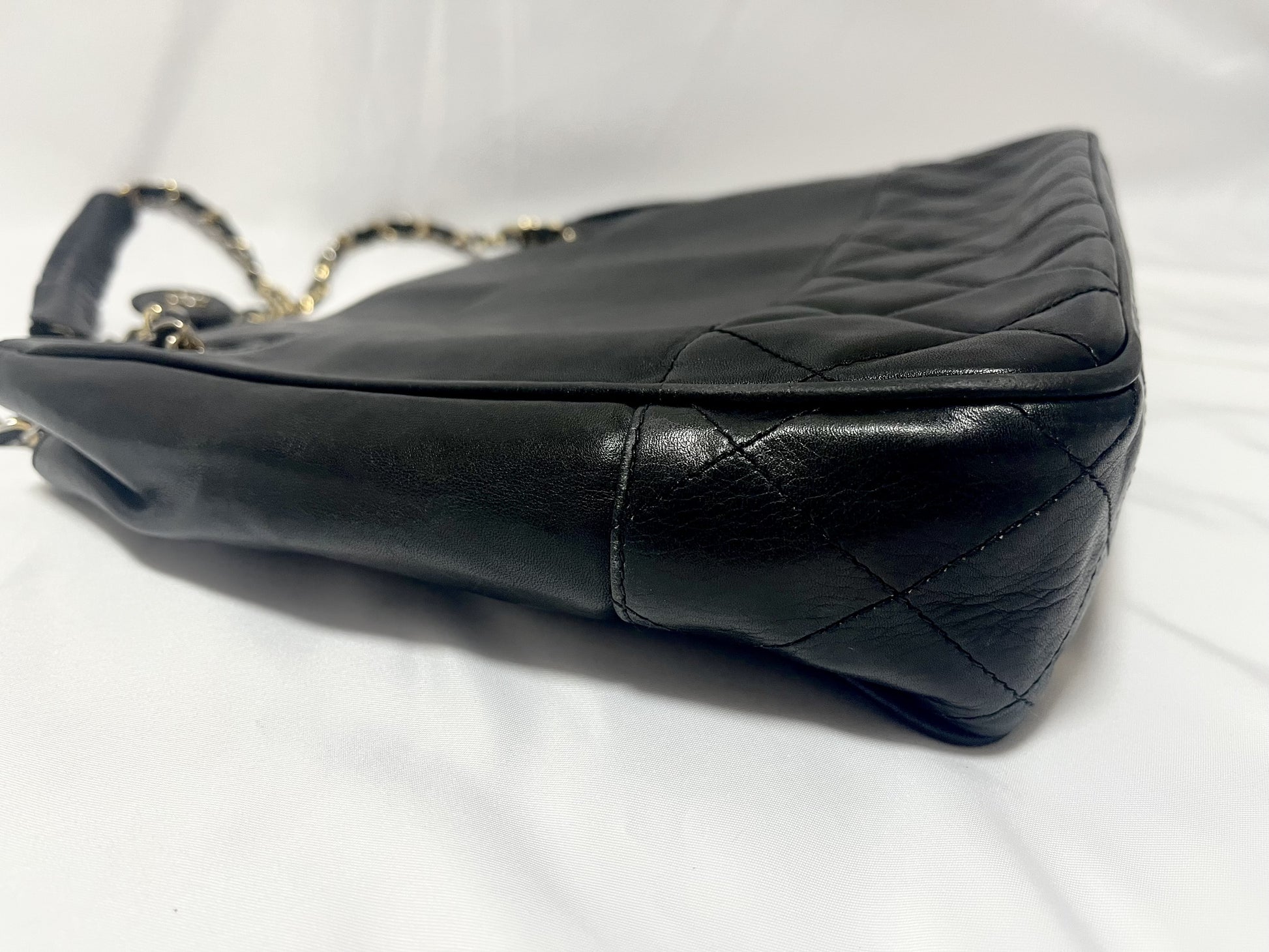 CHANEL Matelasse Shoulder Bag, Gold Hardware, Black, Seal #0 Series, Shoulder Bag
