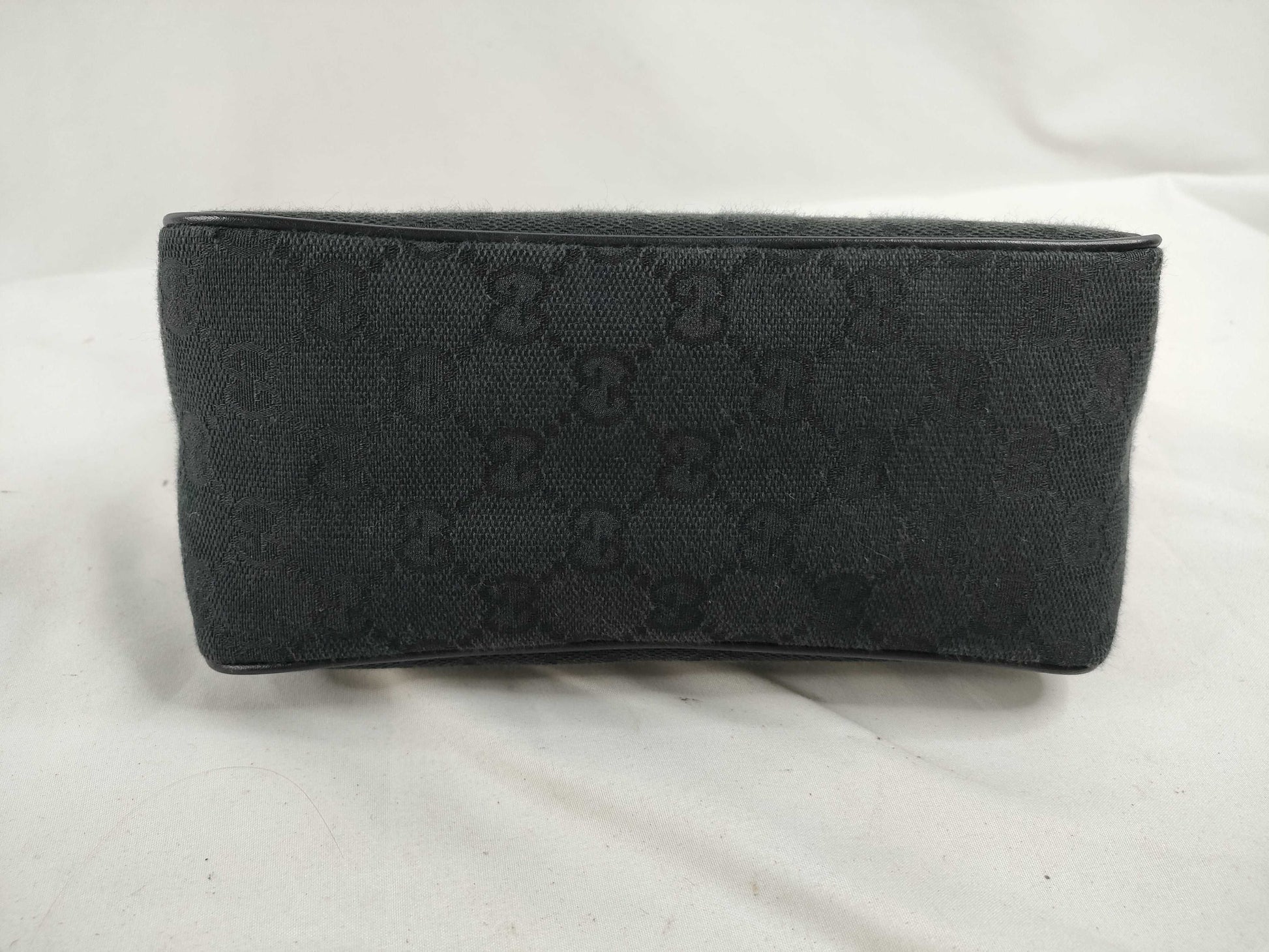 GUCCI GG Canvas Shoulder Bag 106644