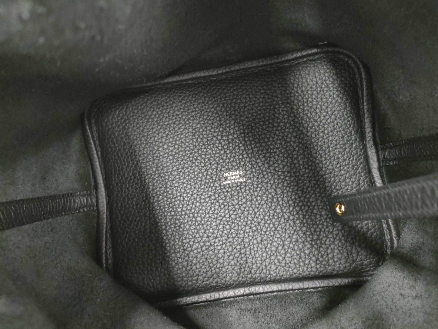 HERMES Picotin Lock MM size black handbag with gold hardware and K stamp