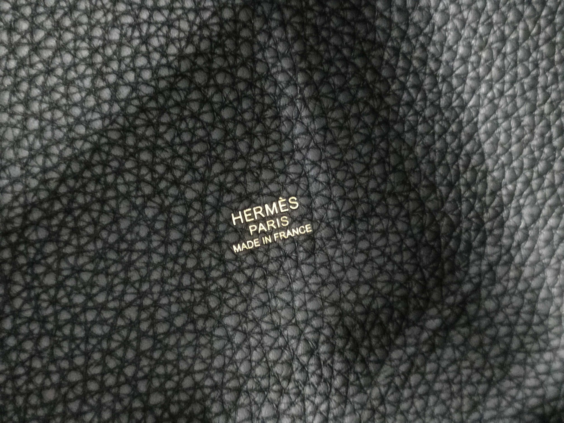 HERMES Picotin Lock MM size black handbag with gold hardware and K stamp