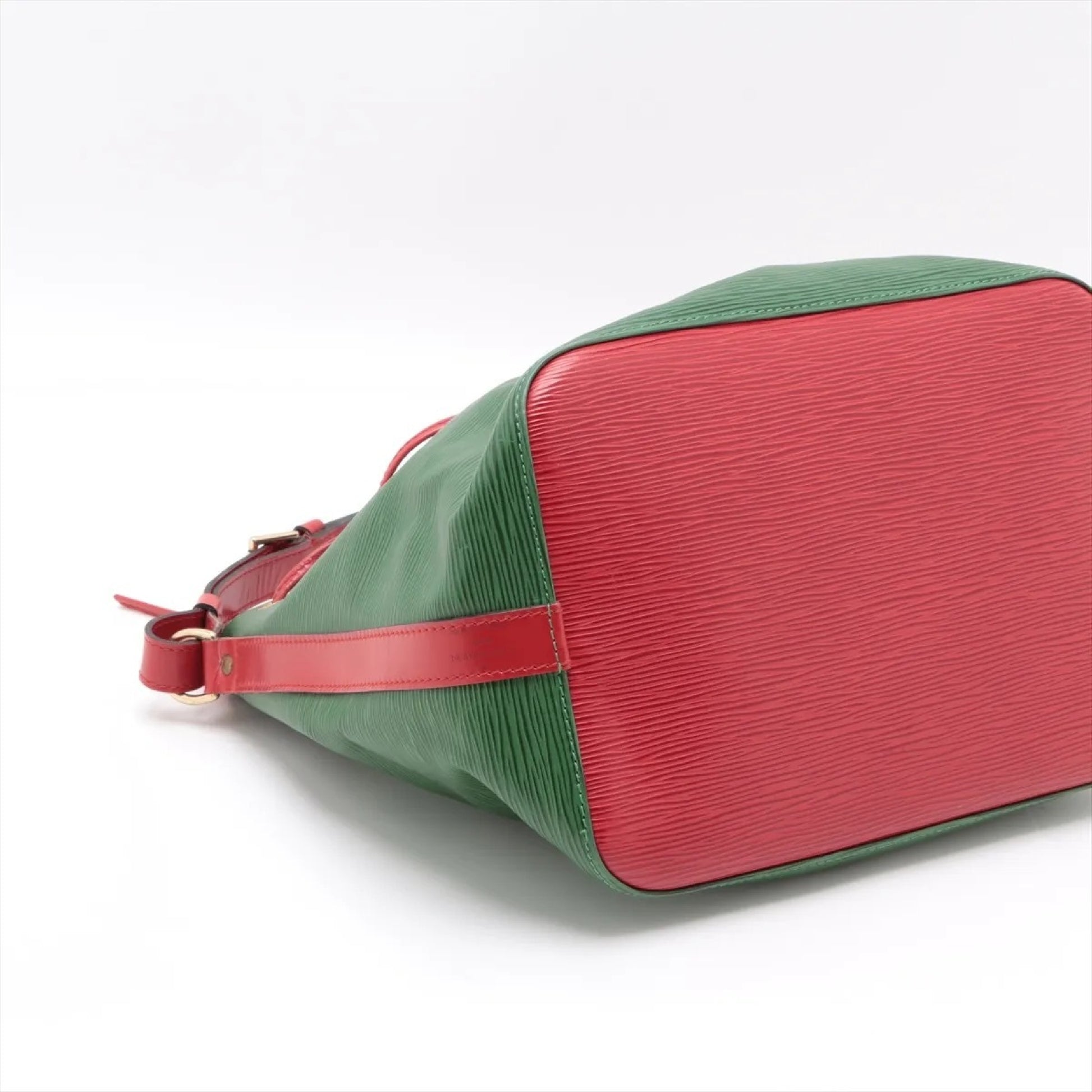 LOUIS VUITTON Epi Petit Noe M44147 AR0916 Green x Red Shoulder Bag