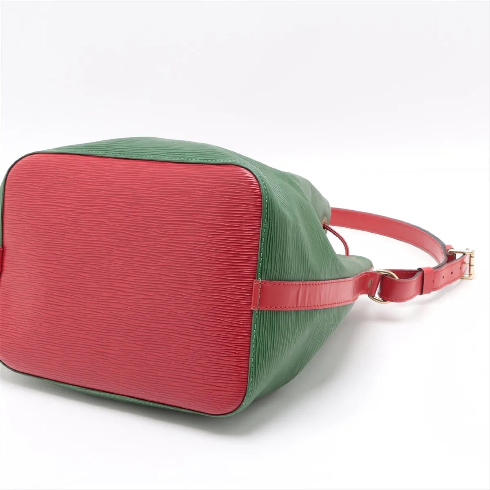 LOUIS VUITTON Epi Petit Noe M44147 AR0916 Green x Red Shoulder Bag