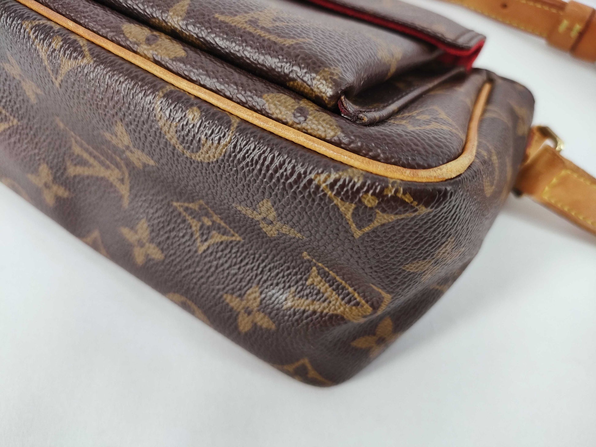 LOUIS VUITTON Monogram Louis Vuitton Viva Cite PM Shoulder Bag