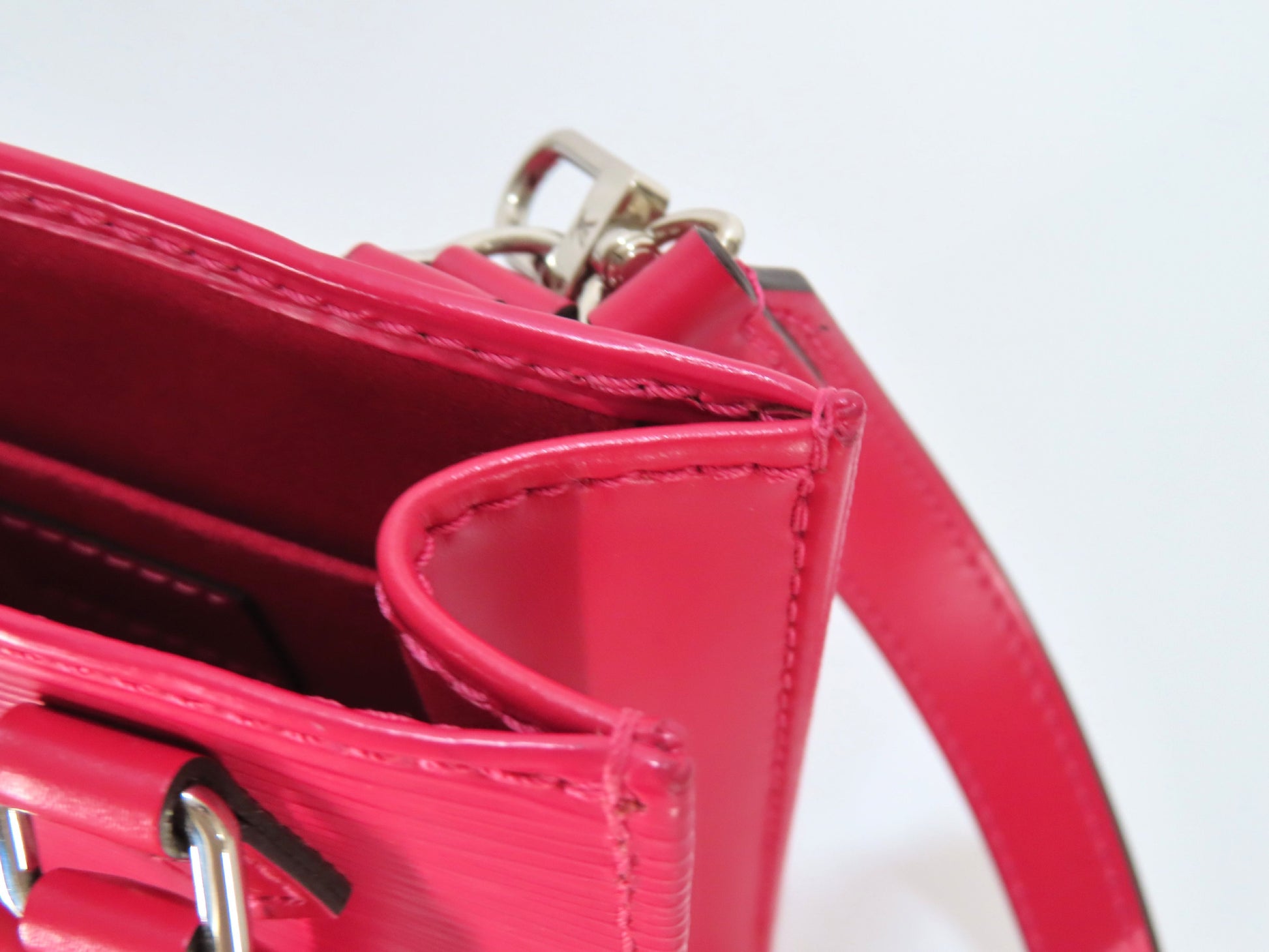 LOUIS VUITTON LOUIS VUITTON Louis Vuitton LV Epi Petite Sac Plat Rose Pondicherry M80168 CA0281 Handbag Shoulder Bag