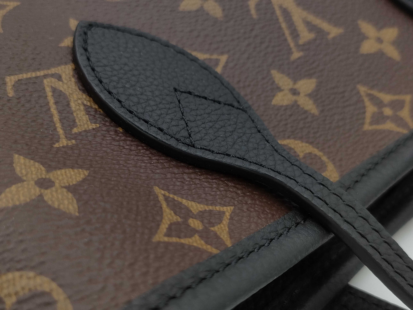 LOUIS VUITTON LV Monogram Neverfull Inside Out BB M12099 RFID Enabled Handbag/Shoulder Bag