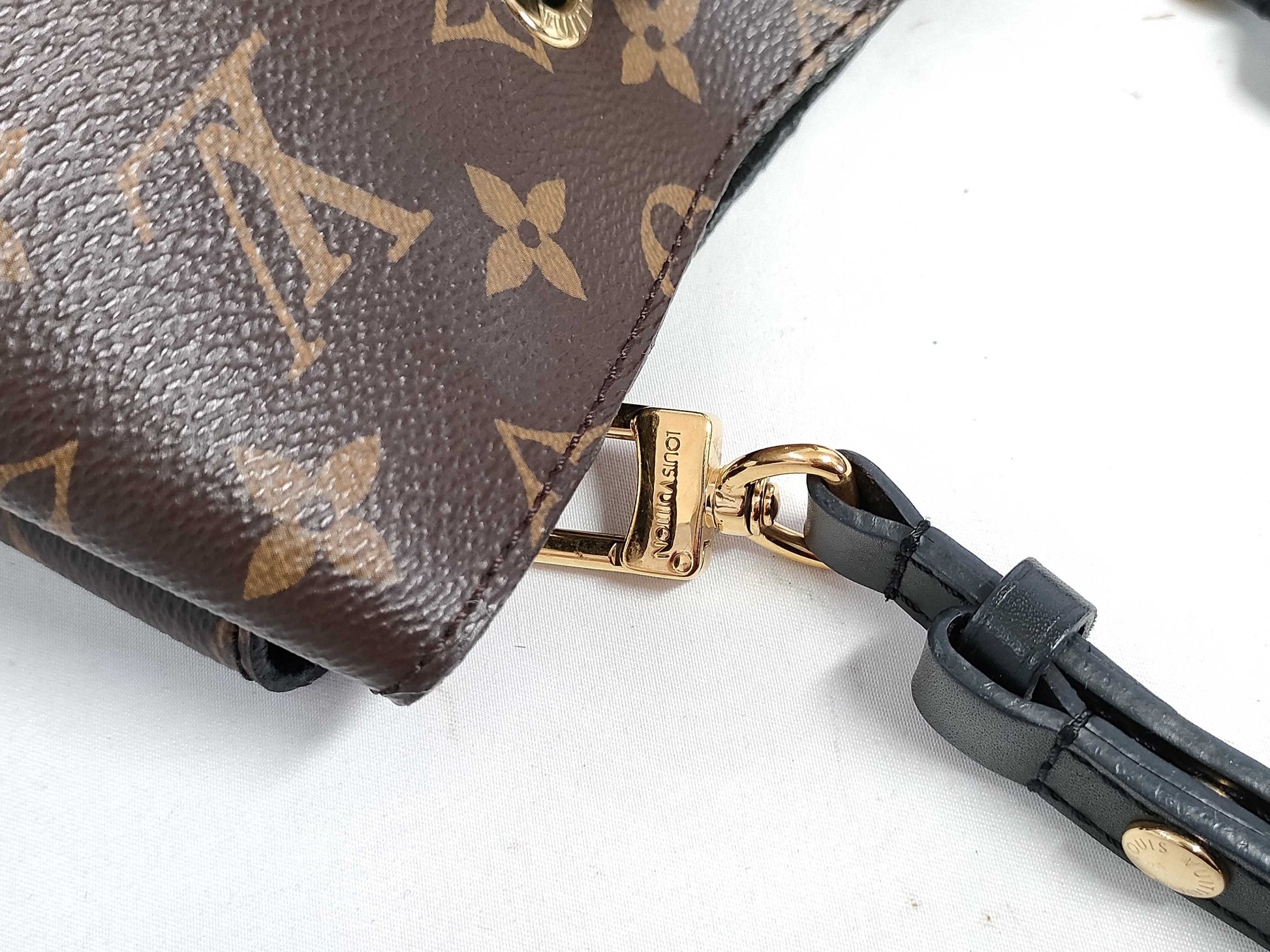 LOUIS VUITTON M44020 Monogram Louis Vuitton Monogram Shoulder Bag