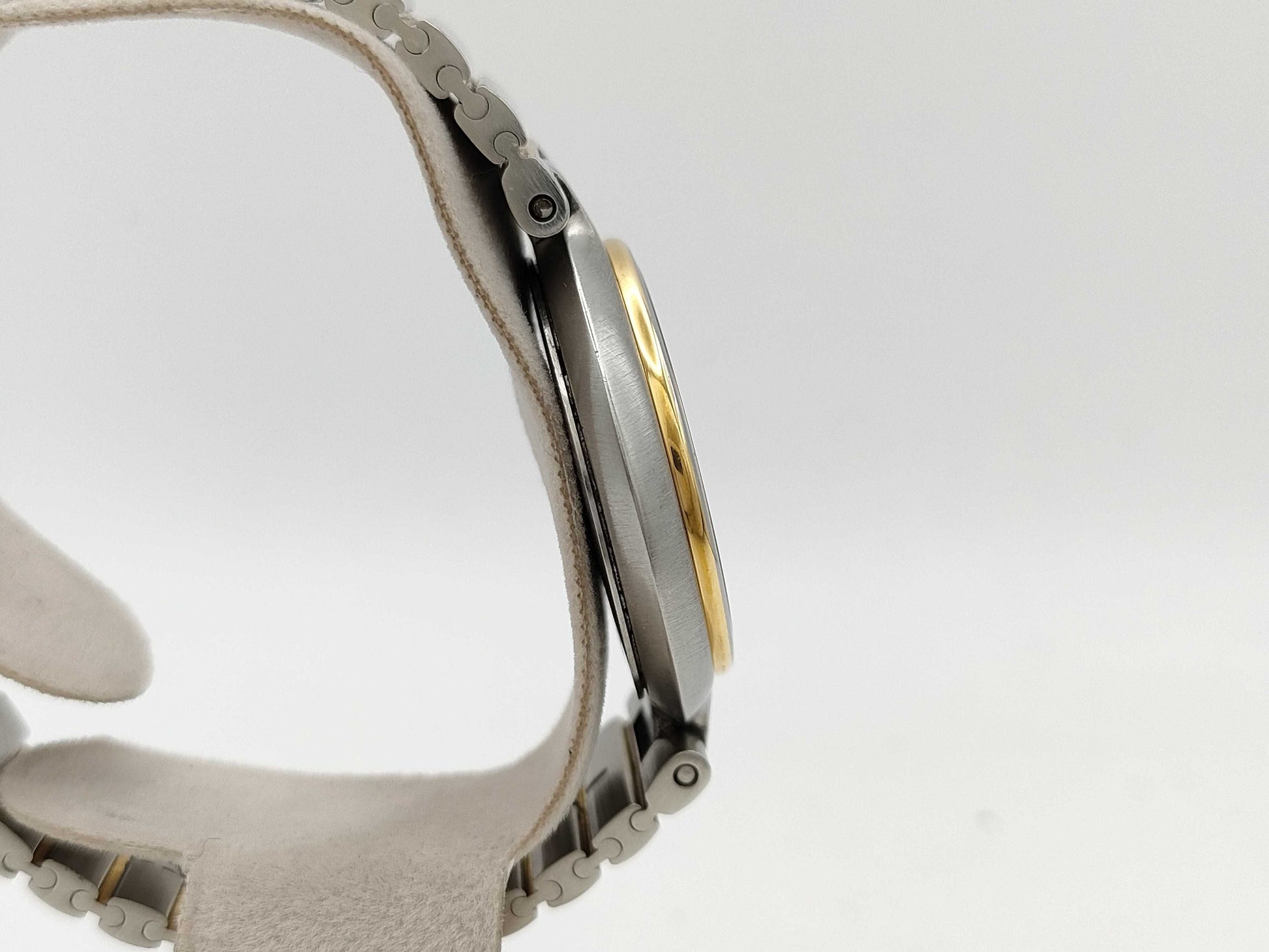 Dunhill Millennium 6121178XOQ Quartz Women's Watch