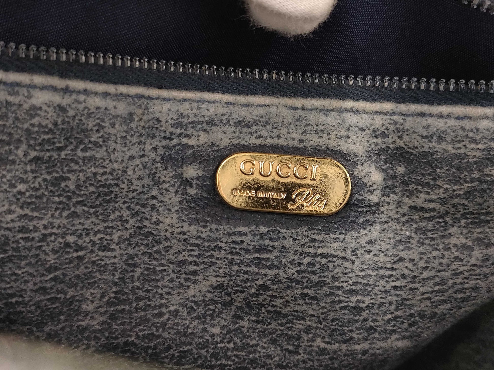 GUCCI GG Plus Bucket Shoulder Bag