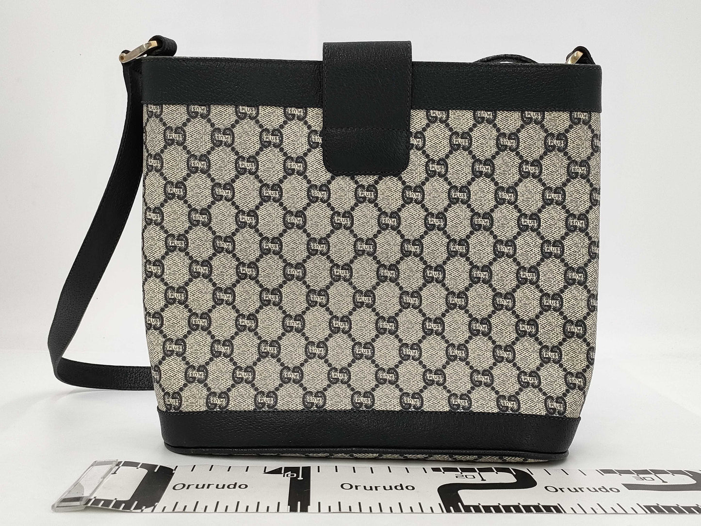GUCCI GG Plus Bucket Shoulder Bag