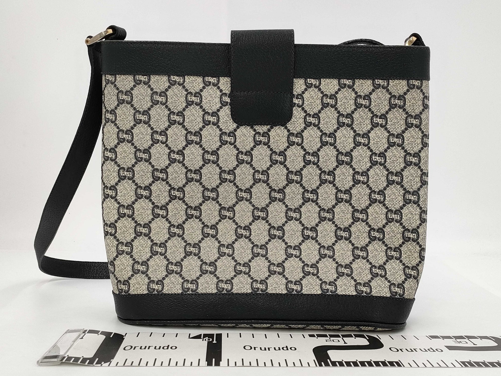 GUCCI GG Plus Bucket Shoulder Bag