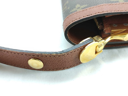 LOUIS VUITTON Monogram LOUIS VUITTON Bag Shoulder Bag