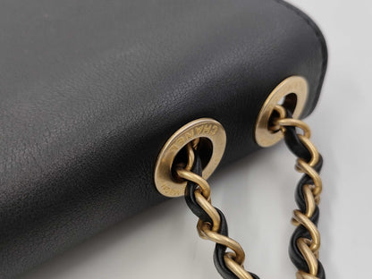 CHANEL CHANEL shoulder bag