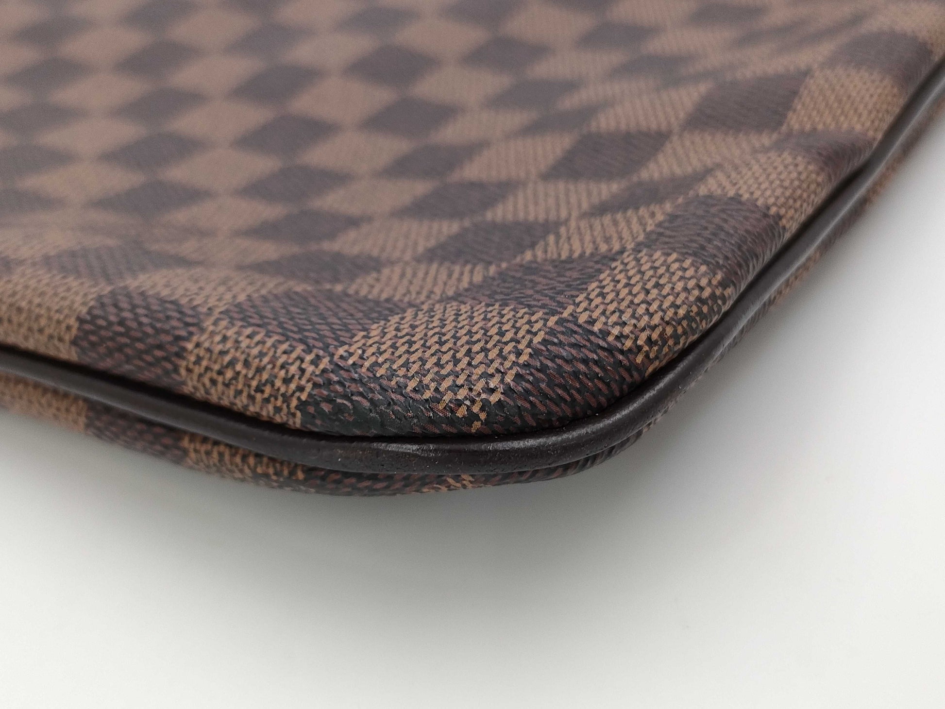 LOUIS VUITTON Louis Vuitton Clifton Damier Tote Bag