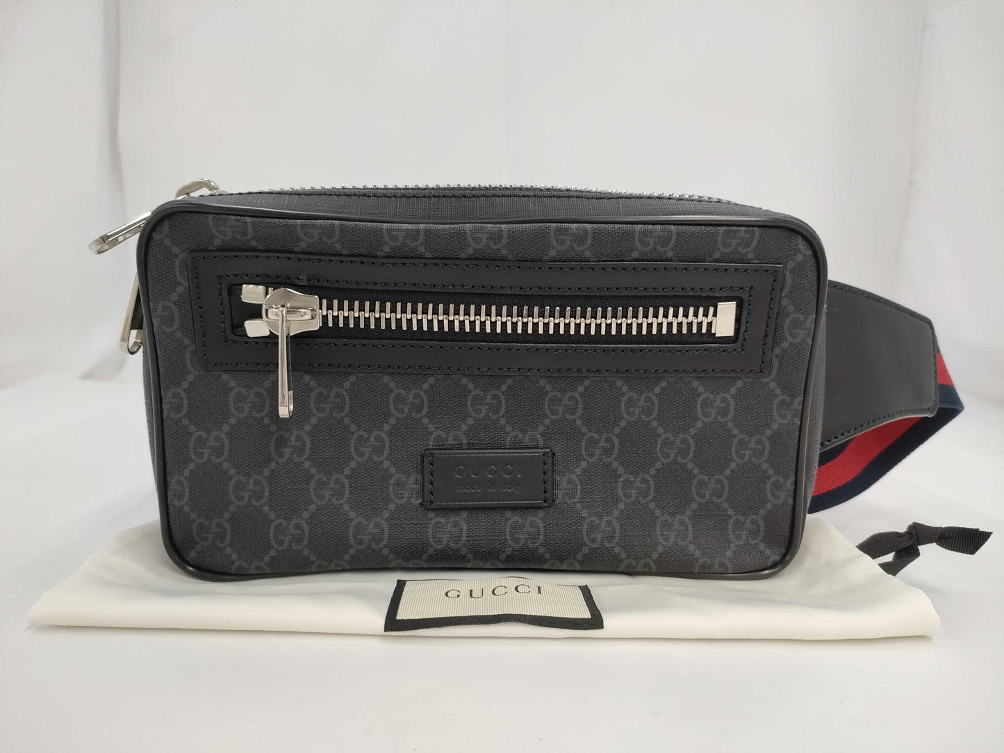 GUCCI GG Supreme Body Bag Bag