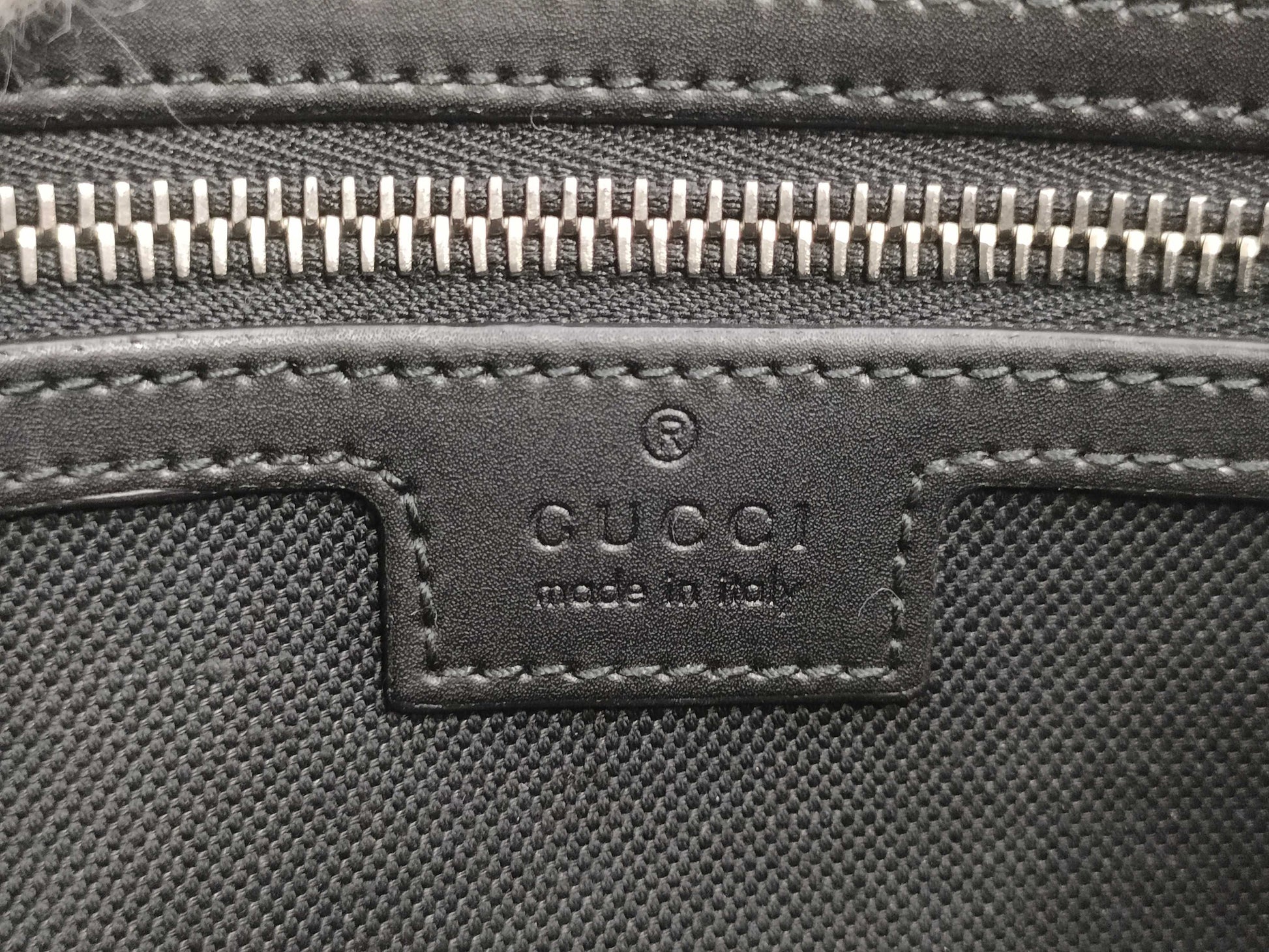GUCCI GG Supreme Body Bag Bag