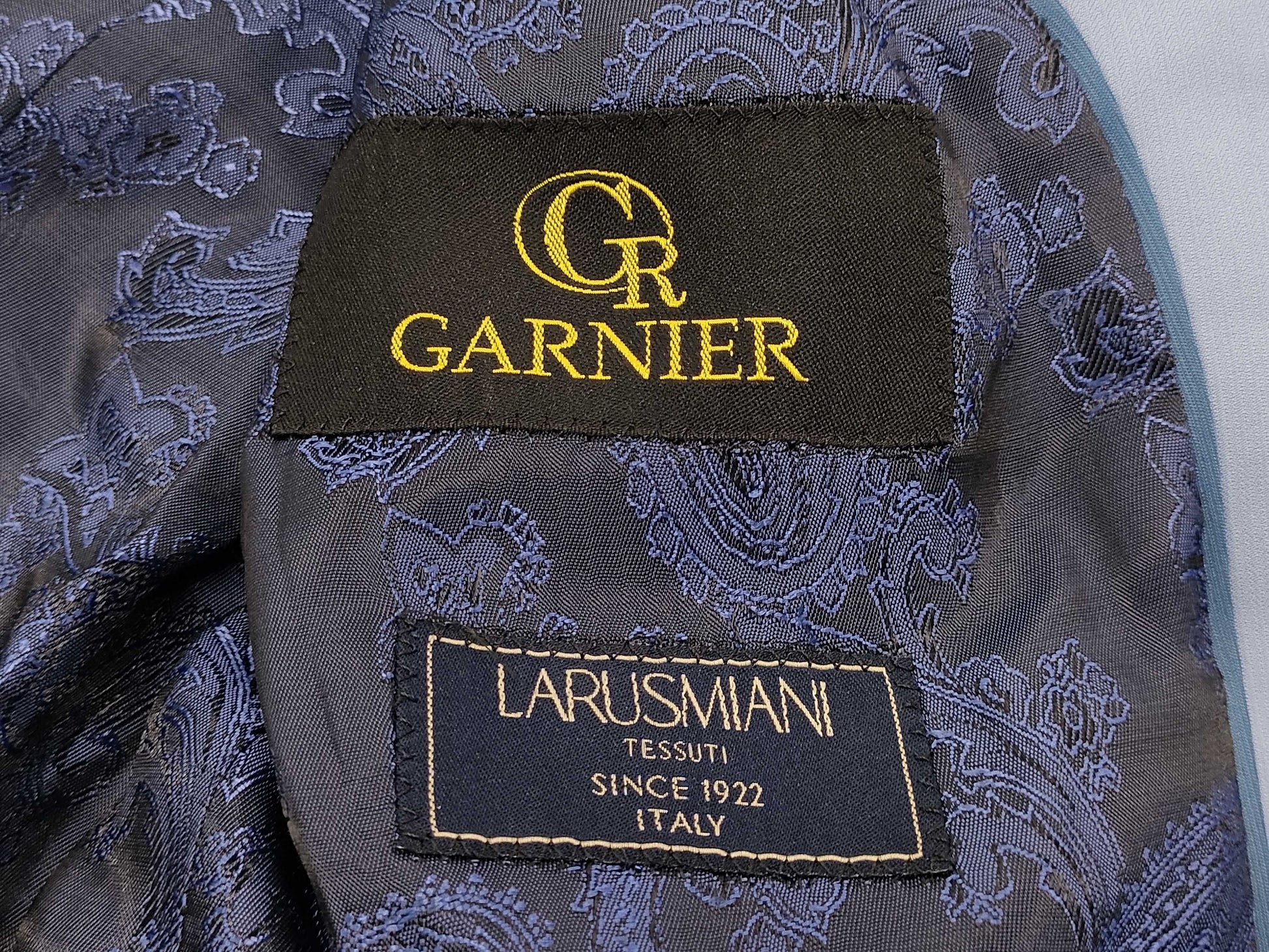 GARNIER 3-piece Paisley Suit, Size L, Other Apparel