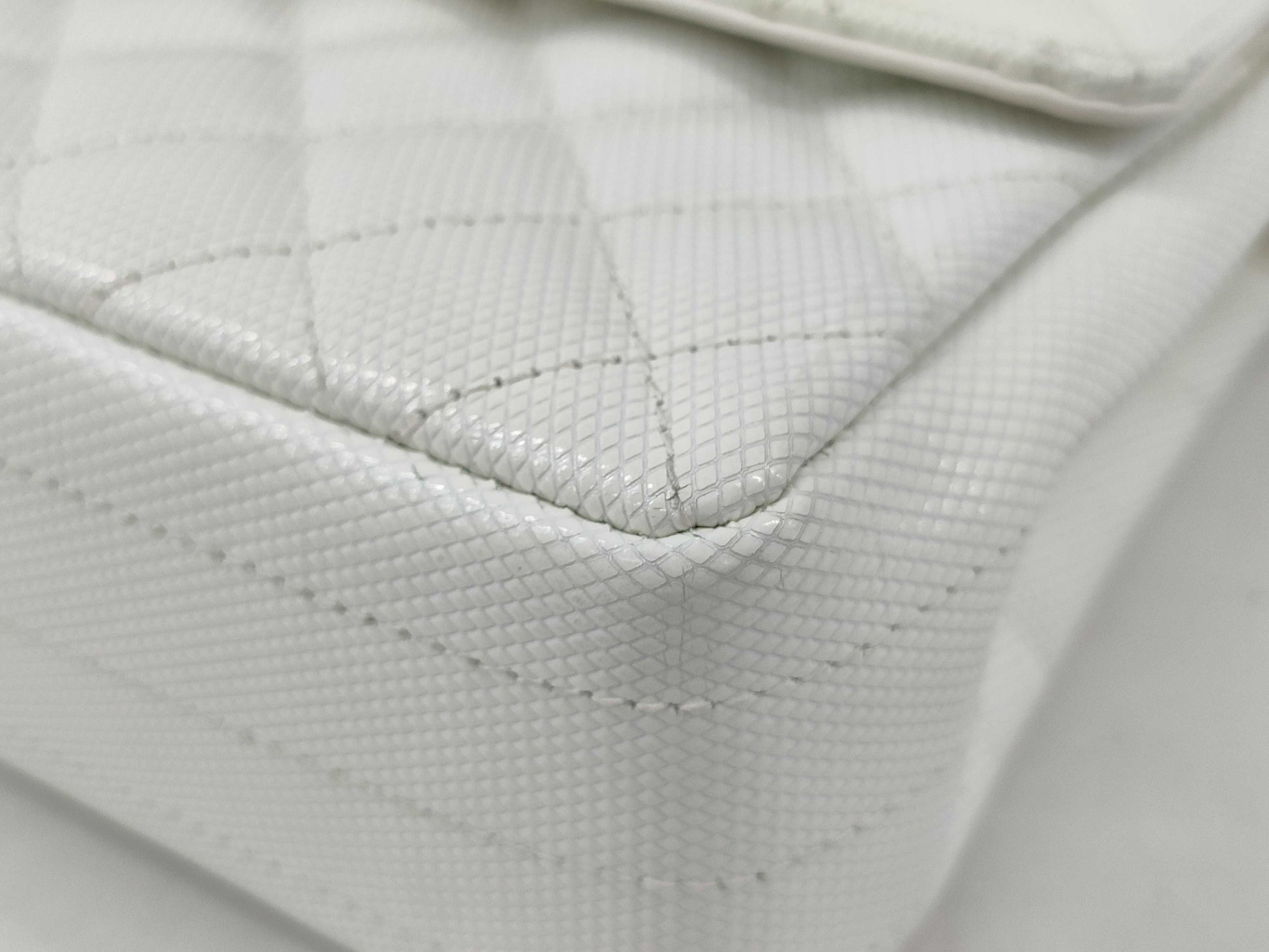 CHANEL Matelasse Plastic Chain Handbag