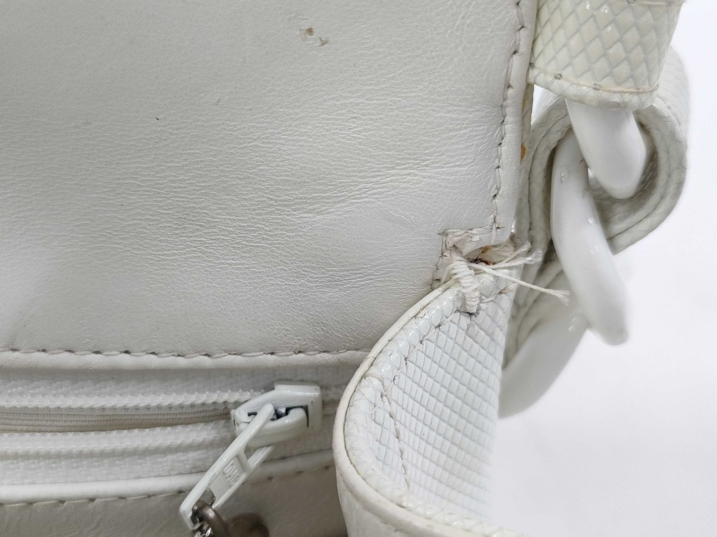 CHANEL Matelasse Plastic Chain Handbag