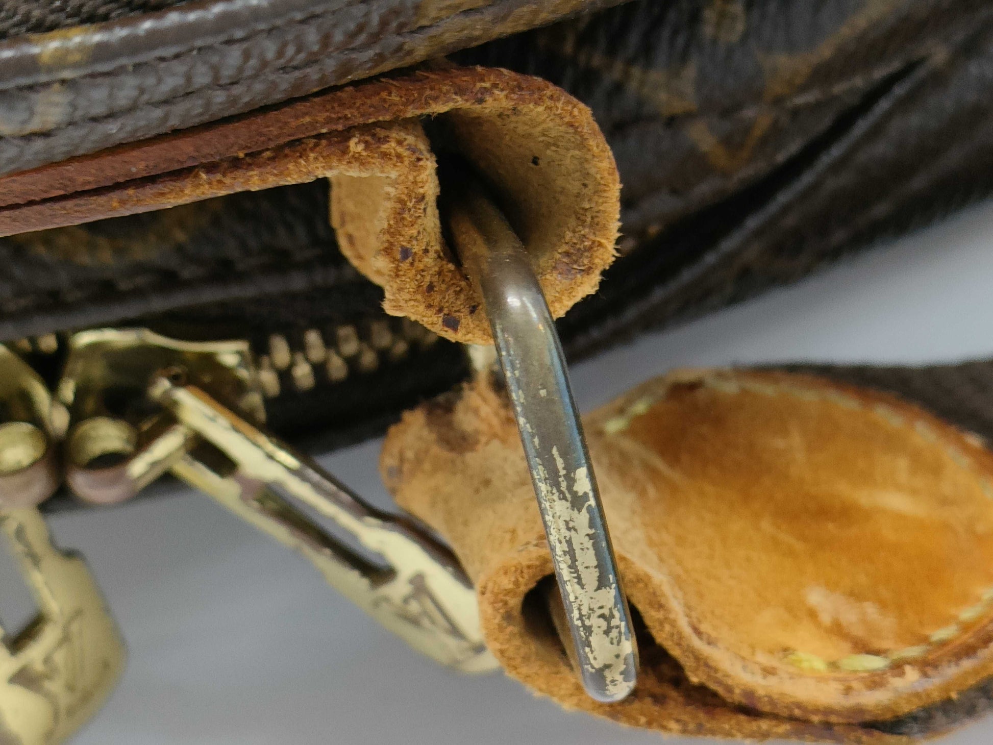 LOUIS VUITTON M45252 Monogram Reporter GM Shoulder Bag