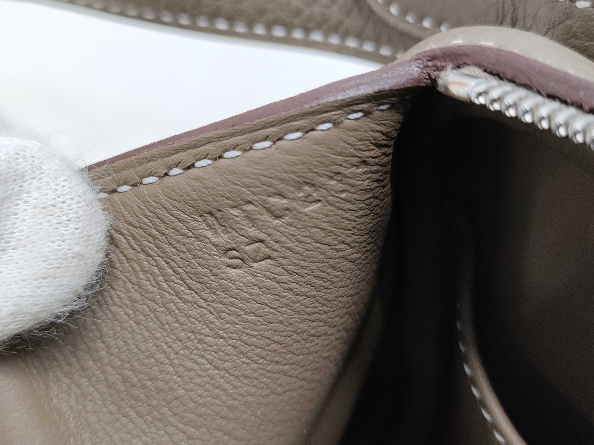 HERMES Lindy Mini Taurillon Etoupe Shoulder Bag with P Hardware and Double Stamp