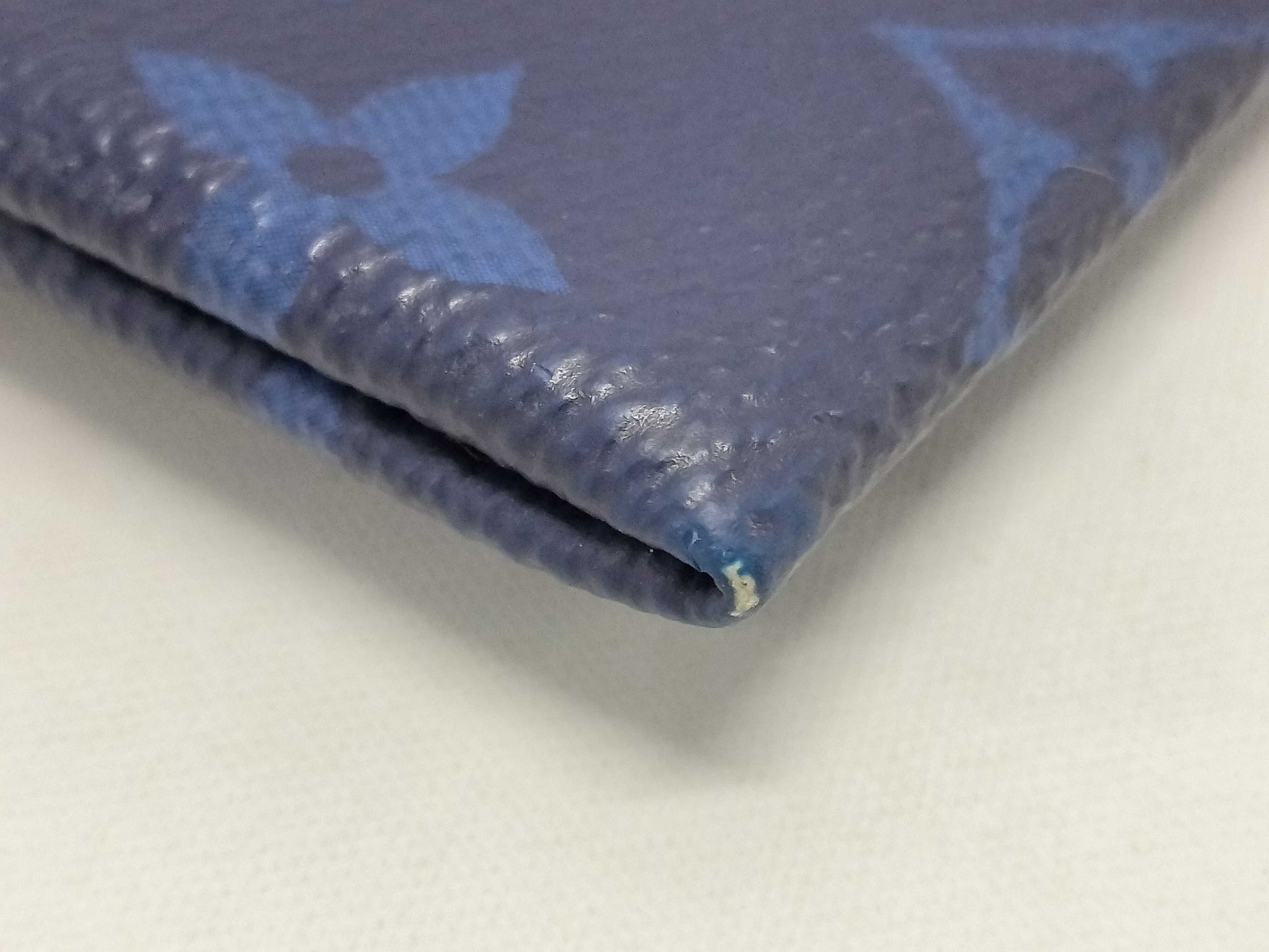 LOUIS VUITTON Taiga Rama Pochette Discovery PM Cobalt M30278 SP4119 Pouch