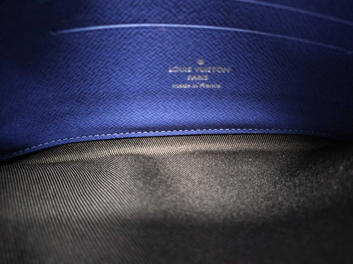 LOUIS VUITTON Taiga Rama Pochette Discovery PM Cobalt M30278 SP4119 Pouch