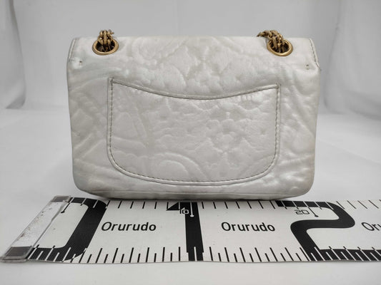 CHANEL shoulder bag