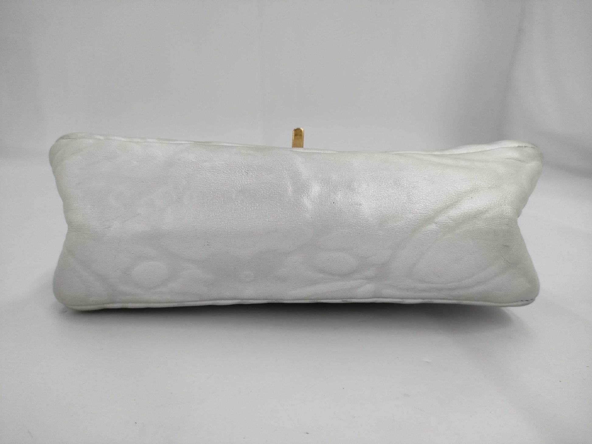 CHANEL shoulder bag