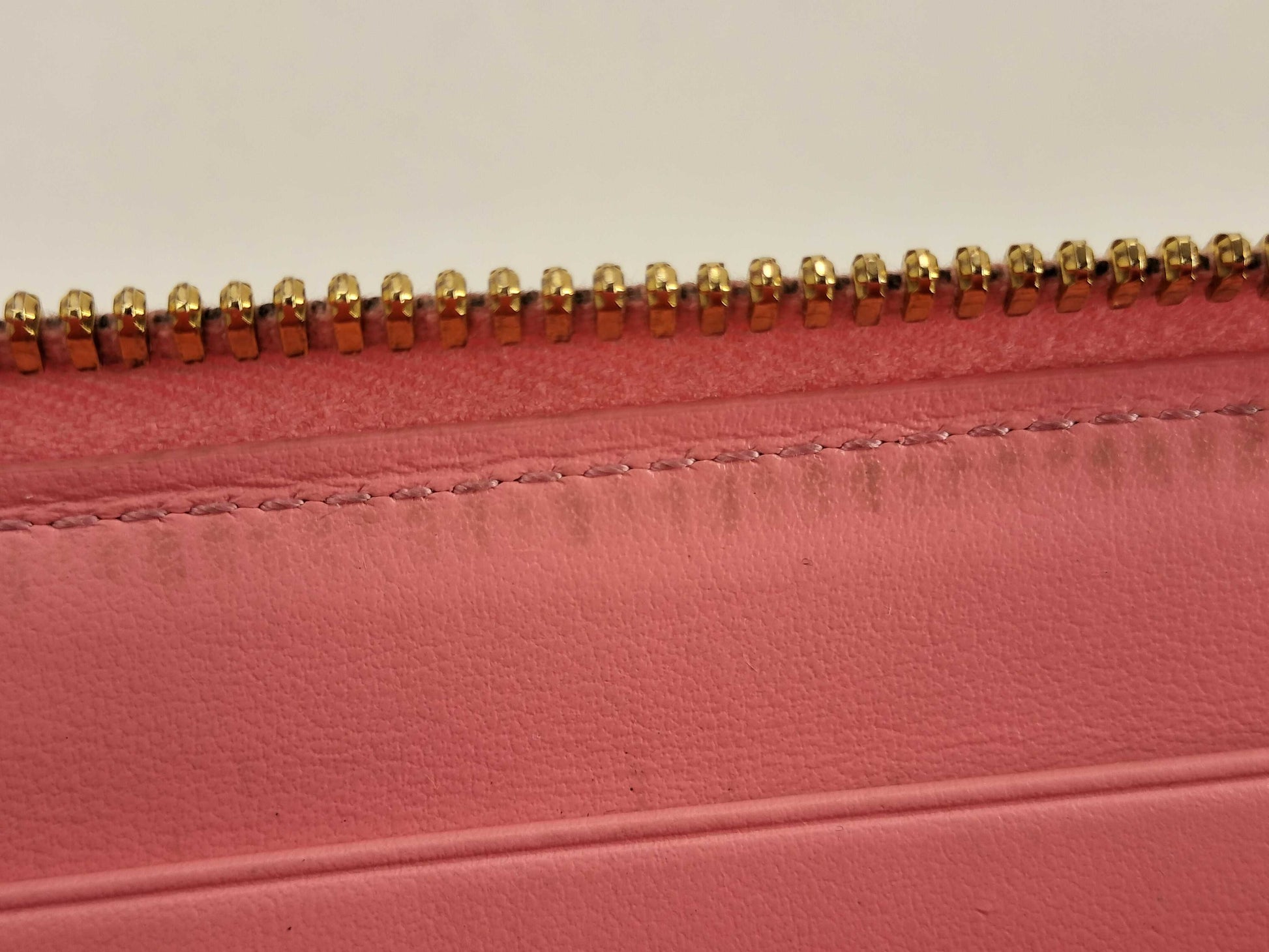 BOTTEGA VENETA Intrecciato Bottega Intrecciato Round Zip Wallet Accessories: Box, Dust Bag, Wallet