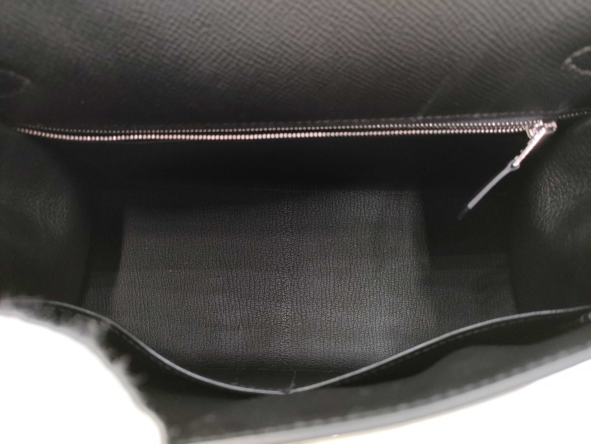 HERMES Kelly 28 Epson Black B-stamped Handbag