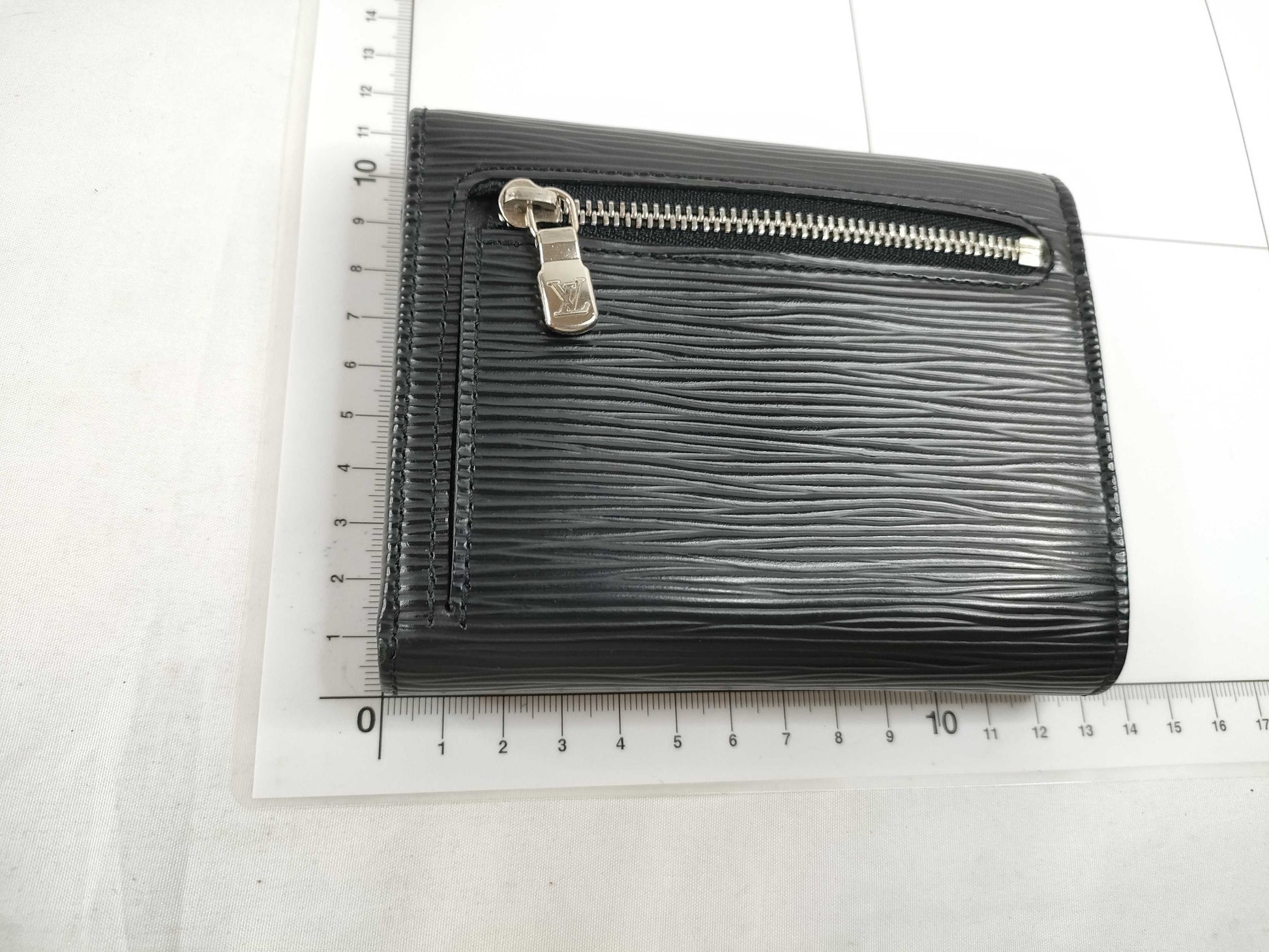 LOUIS VUITTON M58012 Epi Portefeuille Koala Black M58012 SR0095 Wallet