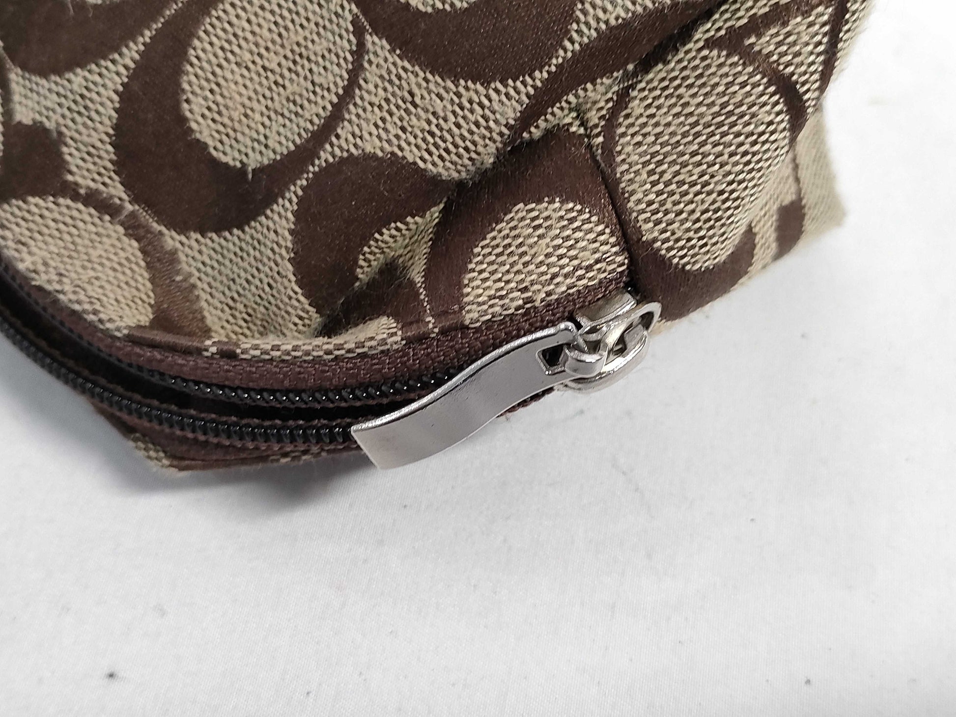 COACH Signature Coach Signature Pouch Pouch