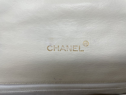 CHANEL CHANEL Matelasse Shoulder Bag Turn Lock White with Seal