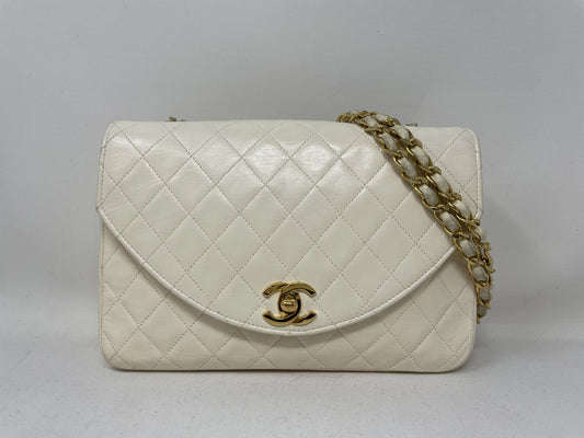 CHANEL CHANEL Matelasse Shoulder Bag Turn Lock White with Seal