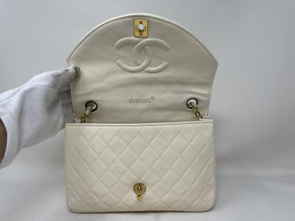 CHANEL CHANEL Matelasse Shoulder Bag Turn Lock White with Seal