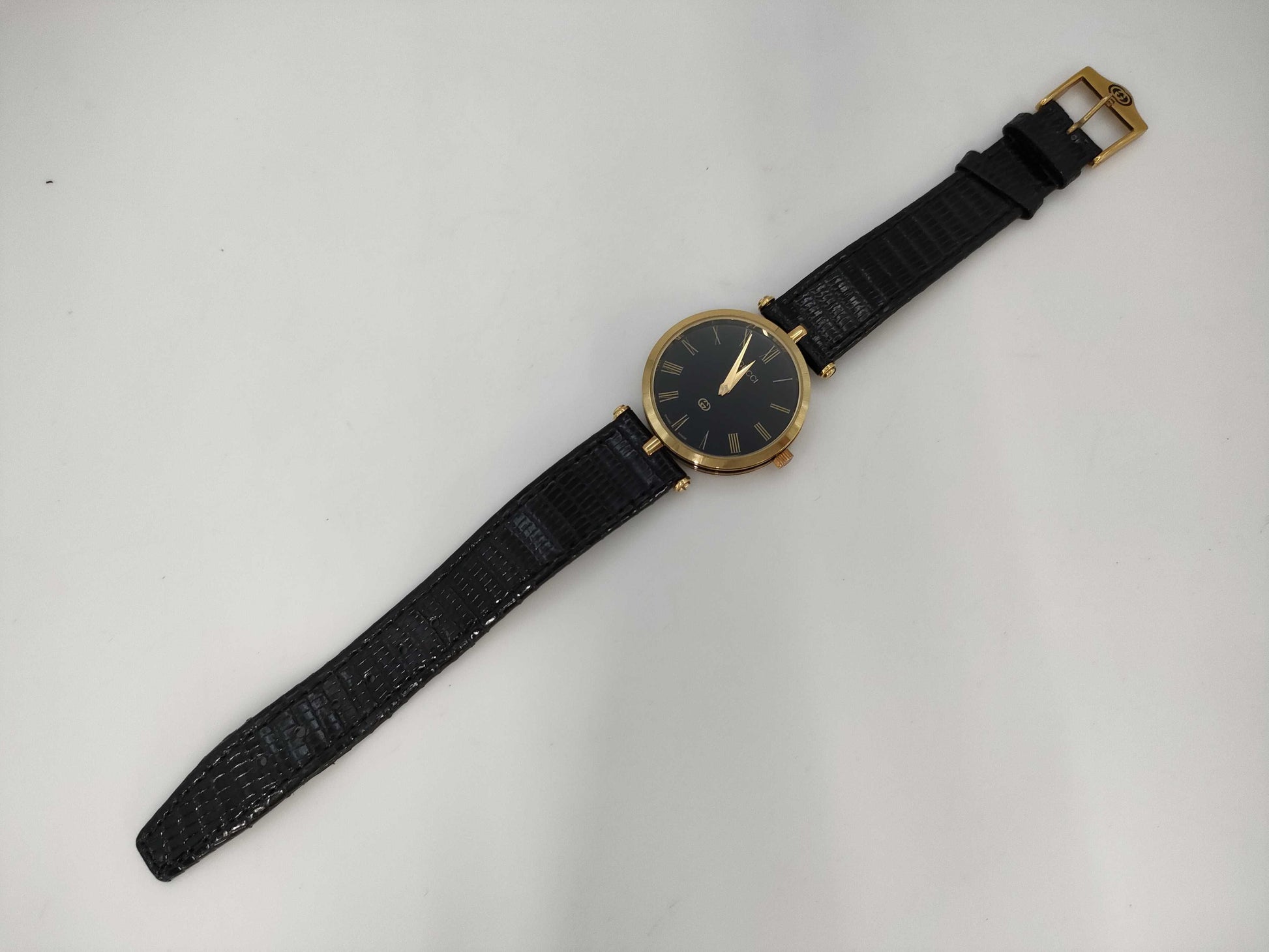 GUCCI Quartz Unmoving Women's Watch
